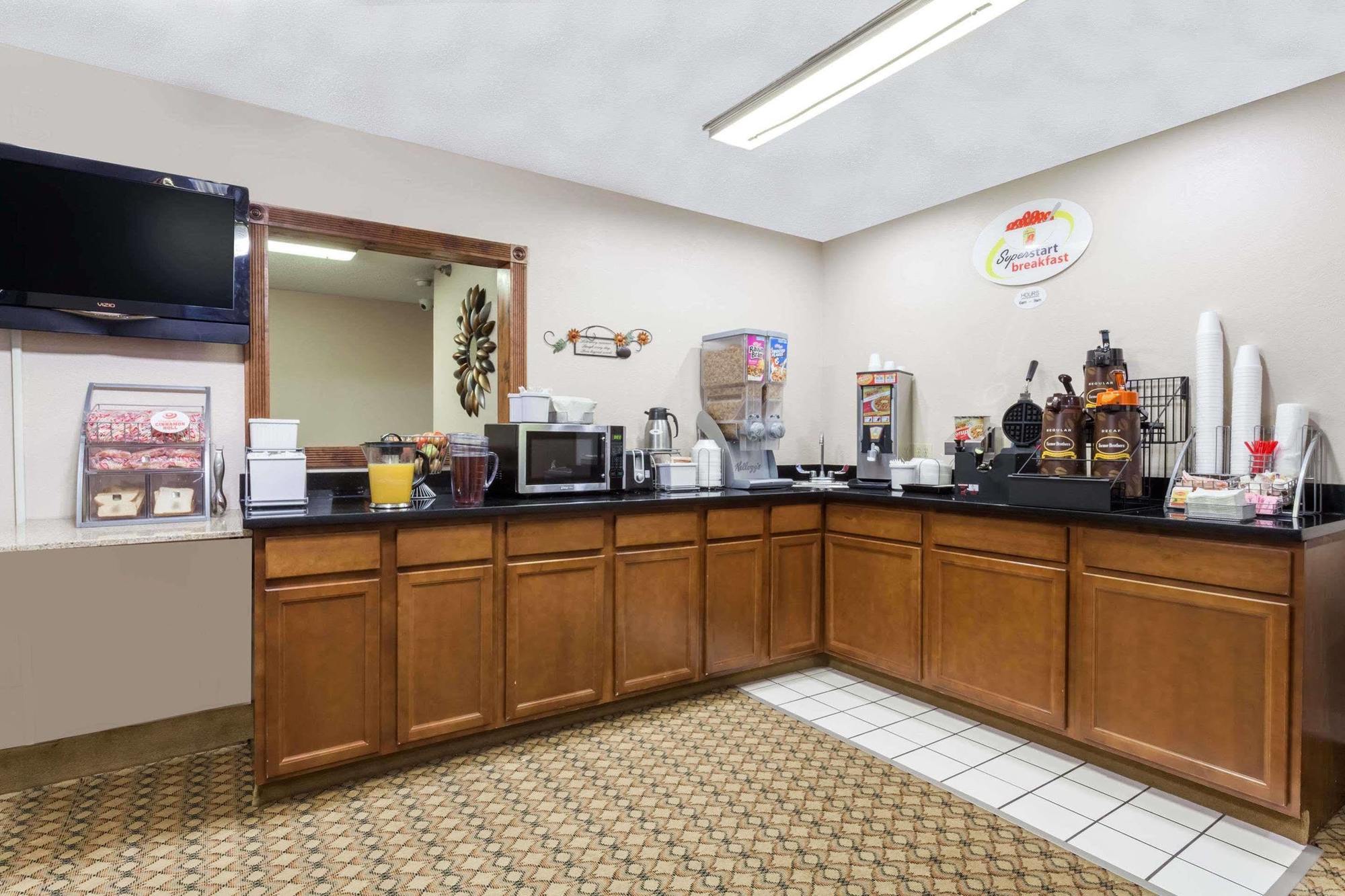 Super 8 By Wyndham Harrisburg Ξενοδοχείο Εξωτερικό φωτογραφία